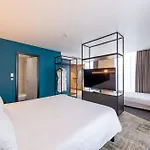 Novotel Liverpool Paddington Village